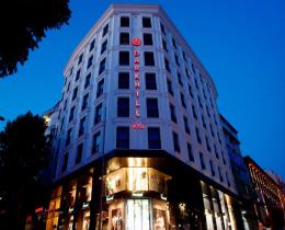 Dark Hill Hotel