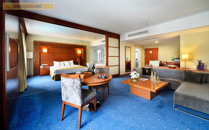 Holiday Inn City hotel
