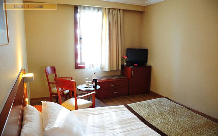 Feronya Hotel