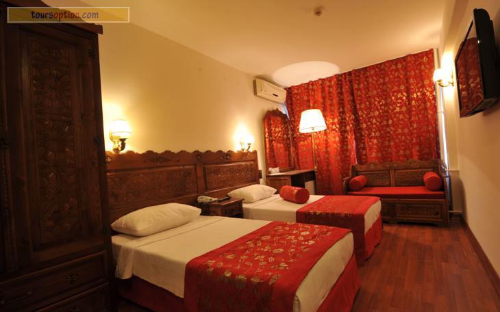 Santa Pera Hotel