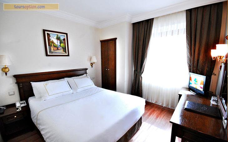 Golden Crown Hotel
