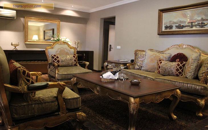Adela Airport Hotel