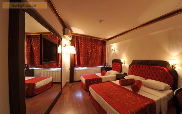 Santa Pera Hotel