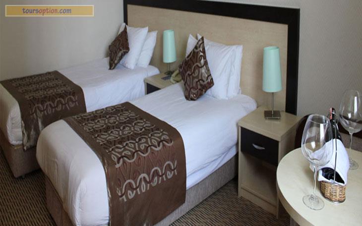 Adela Airport Hotel