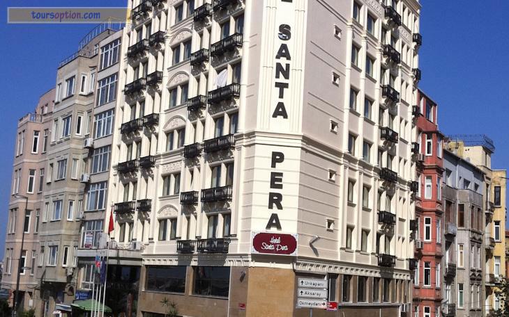 Santa Pera Hotel