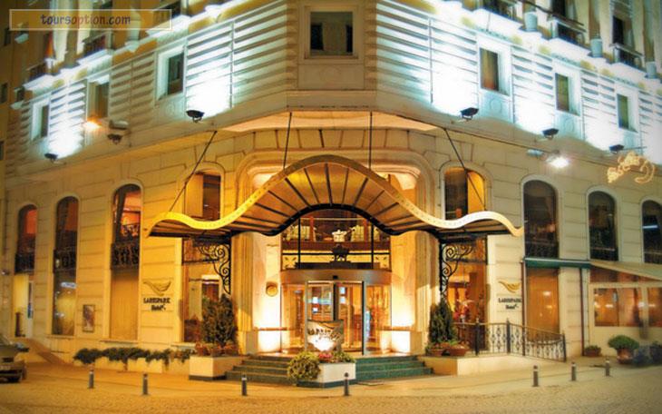 Lares Park Hotel
