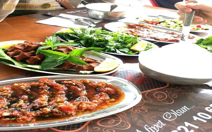 Salads And Buttermilk (Ayran)